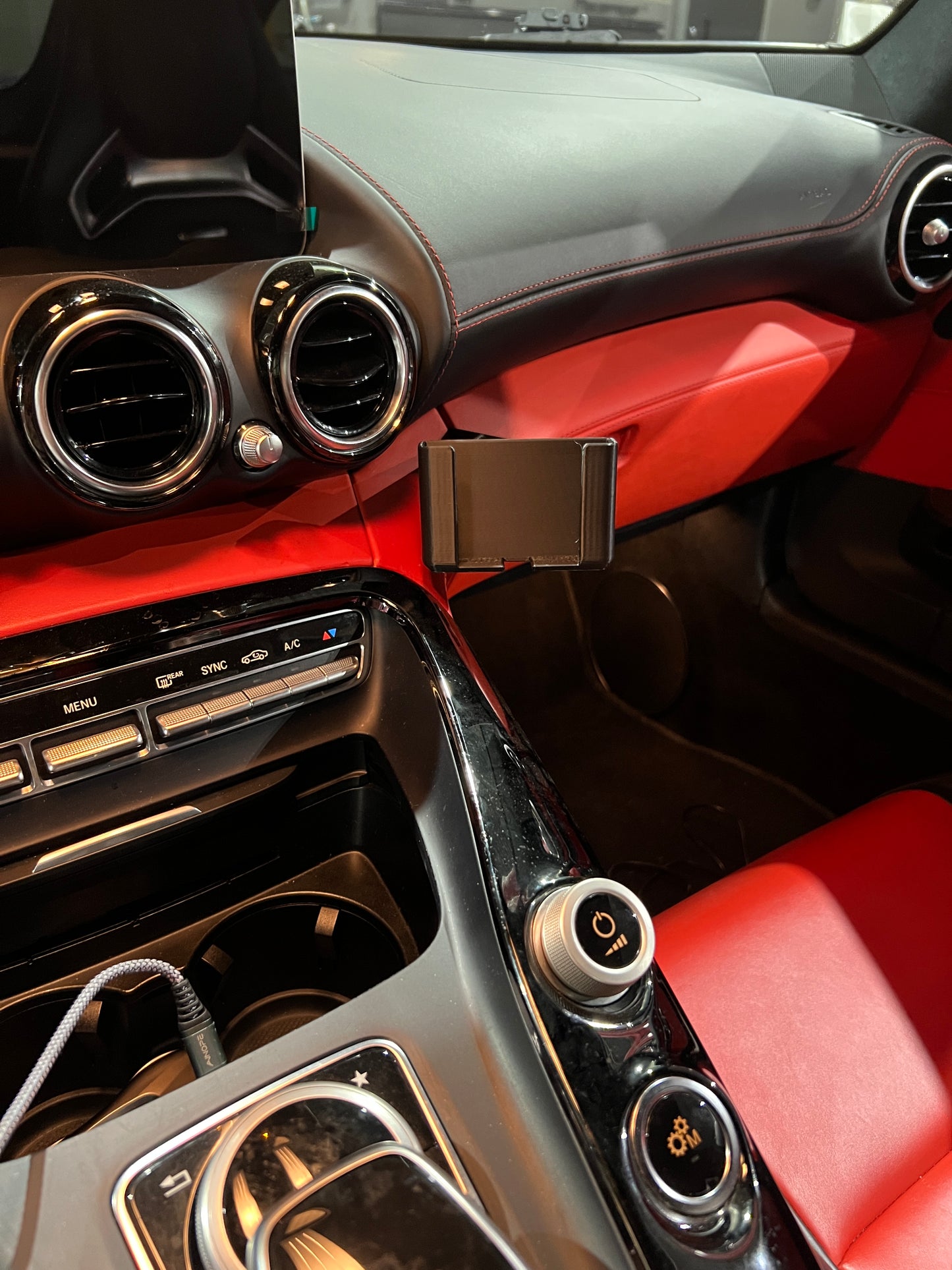 Mercedes GT Phone Mount