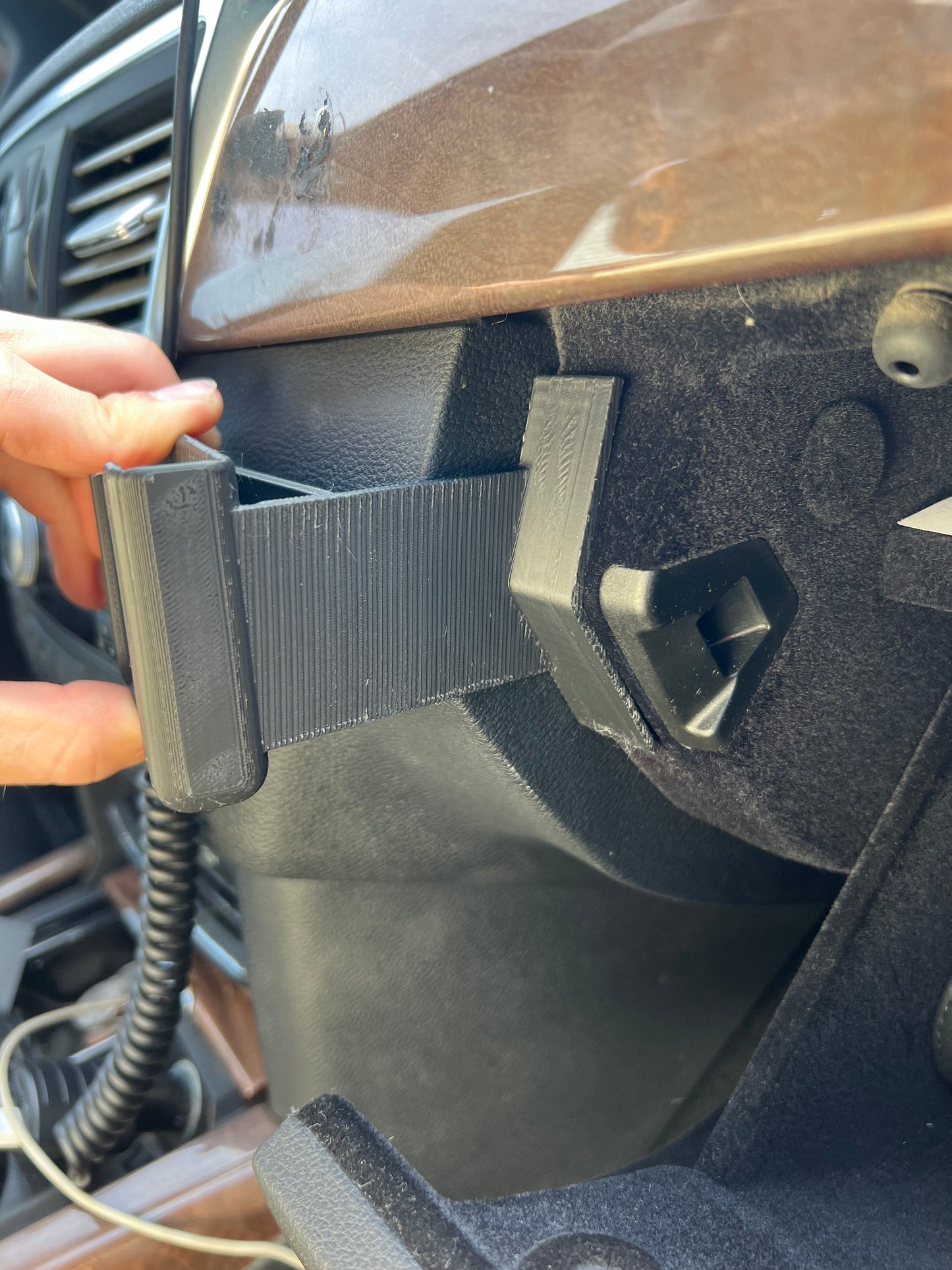 Mercedes W212 Phone holder