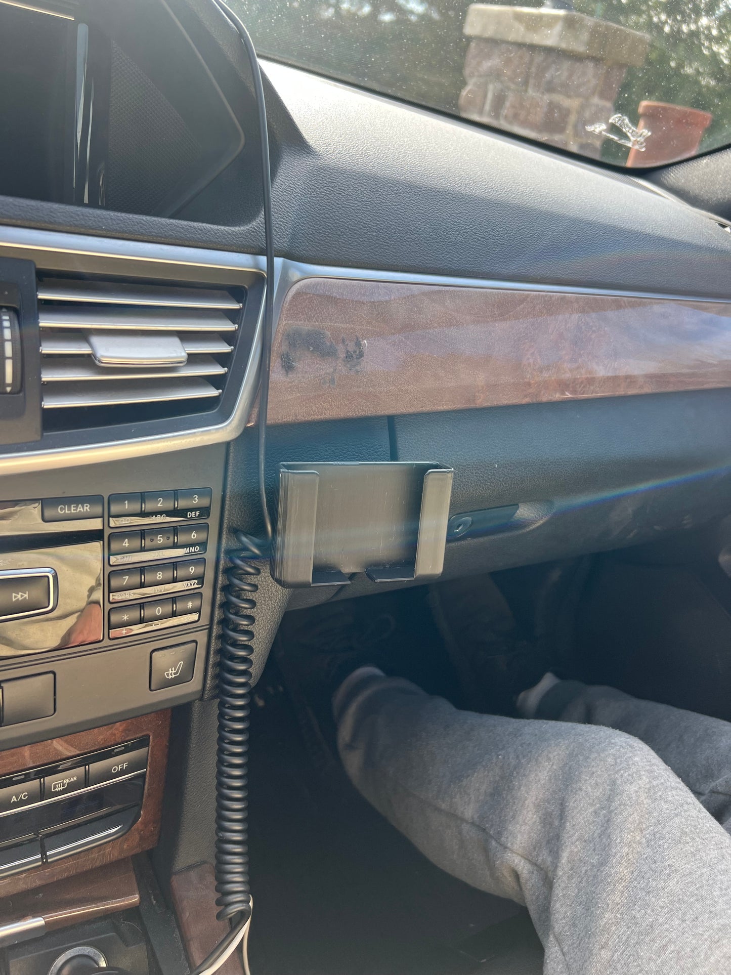 Mercedes W212 Phone holder