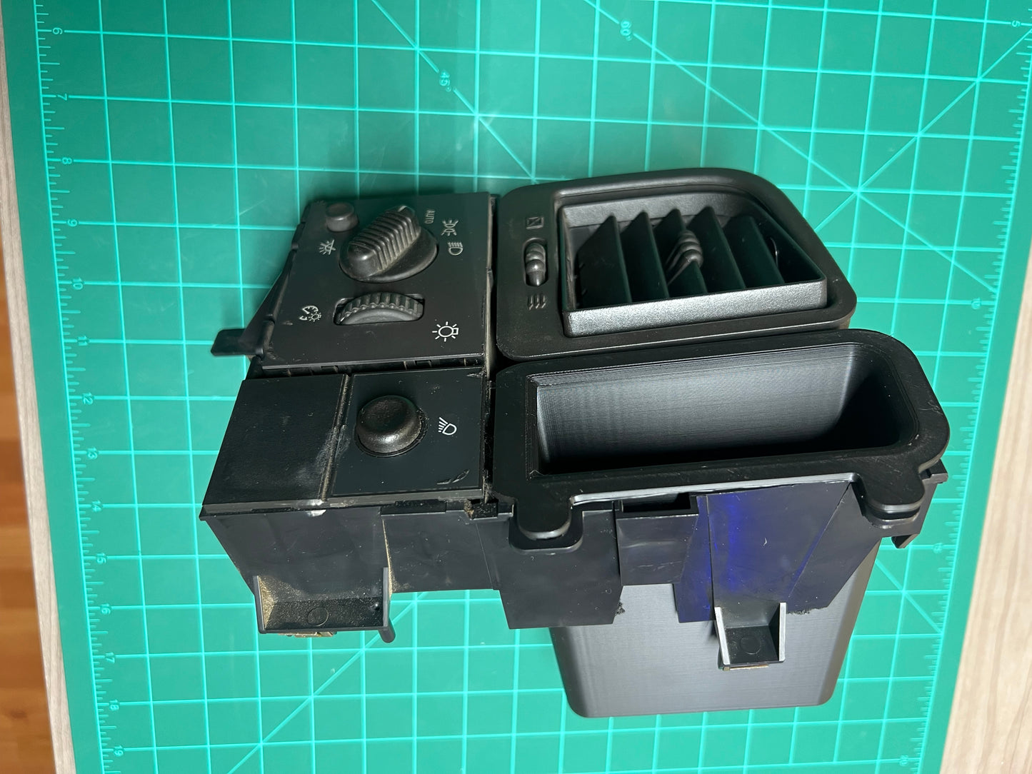 Slim Extended Dash Pocket