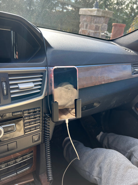 Mercedes W212 Phone holder