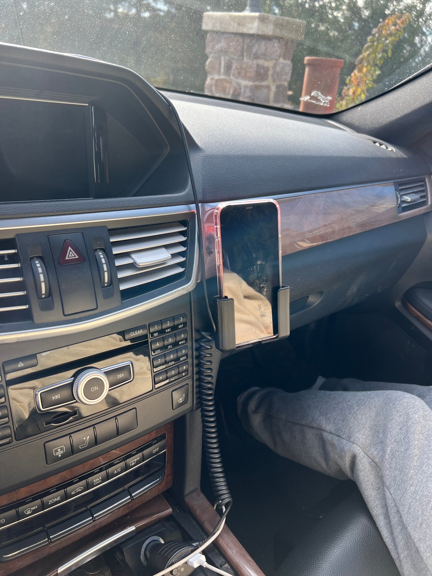 Mercedes W212 Phone holder