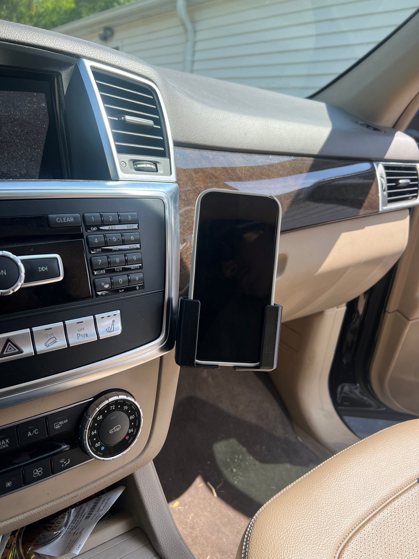 2012–2015 Mercedes ML Phone Mount
